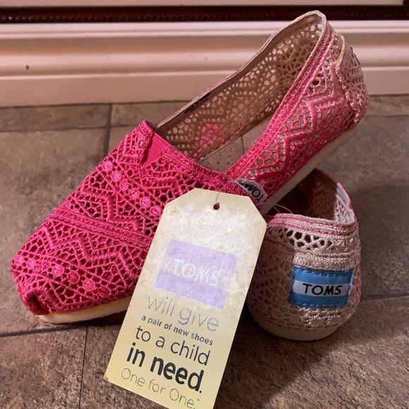 NWT Toms Pink Ombre Embroidered Shoes size 5 - Picture 2 of 5